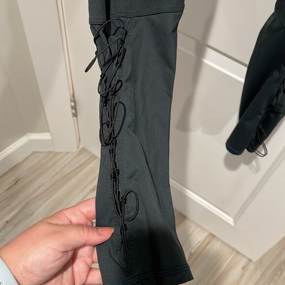 Fabletics lace up leggings dark green one size - Picture 6 of 7